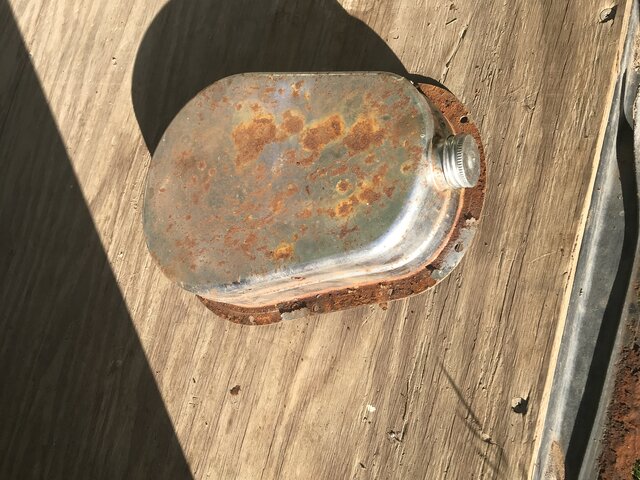 5_quart-fuel-tank_01.JPG
